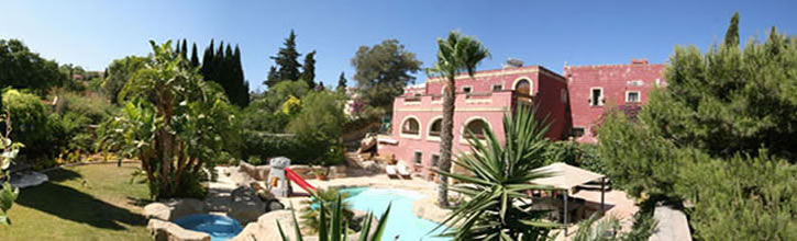 Holiday Lets in Malta: The Red Farm (Naxxar) Banner