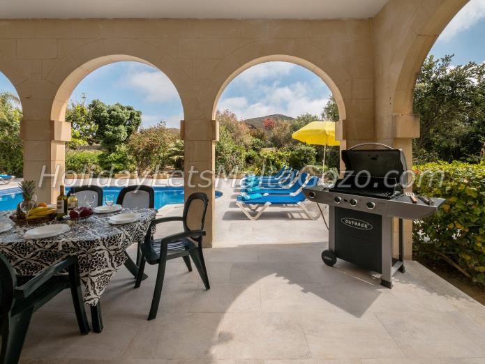 Holiday Let Gozo Gharb Villa/Farmhouse with Pool farmhouse dar is-sultan