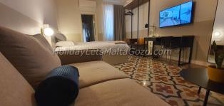 Holiday Let Malta Valletta Apartment capital central suites no2 - peppa